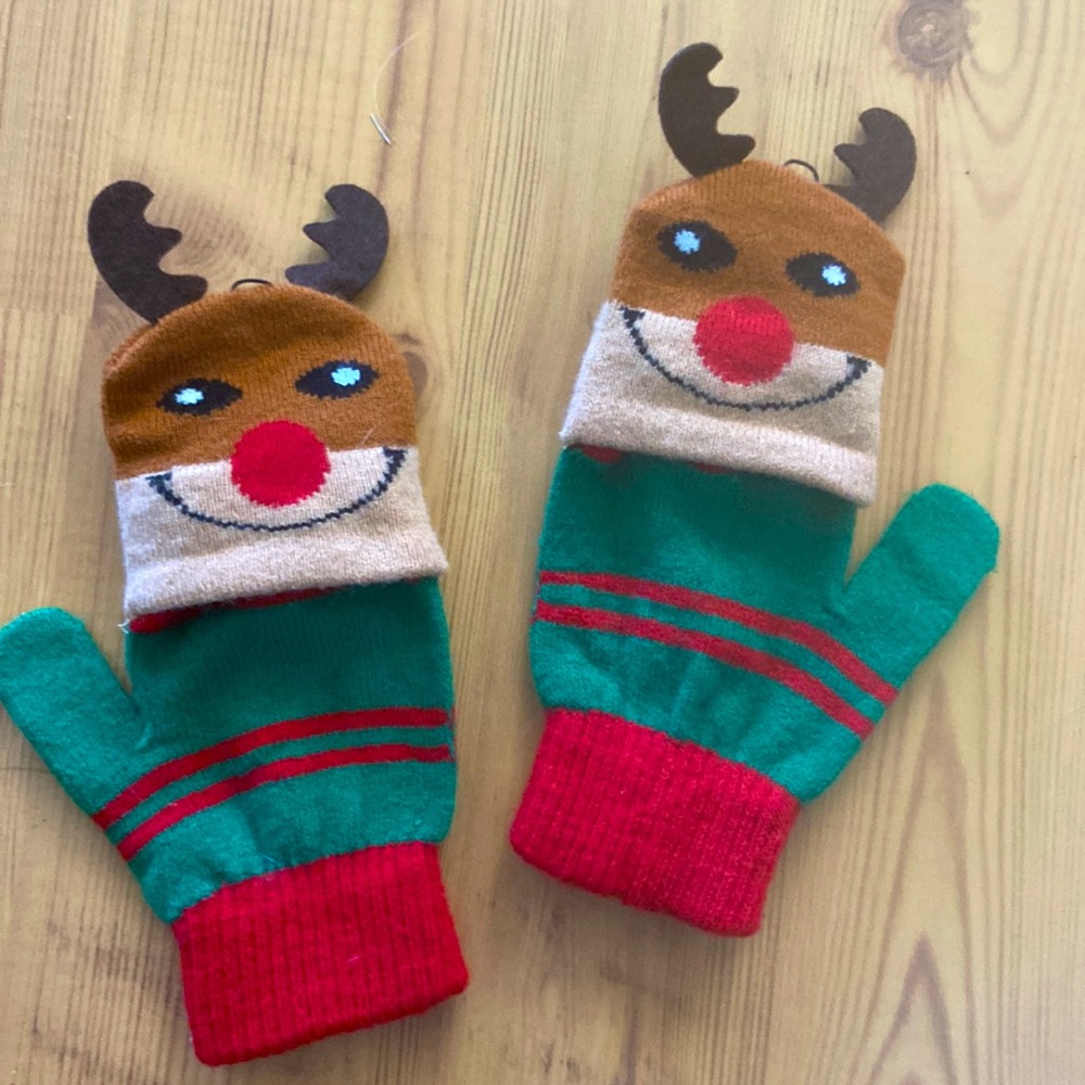 Mittens small boys reindeer, NWOT